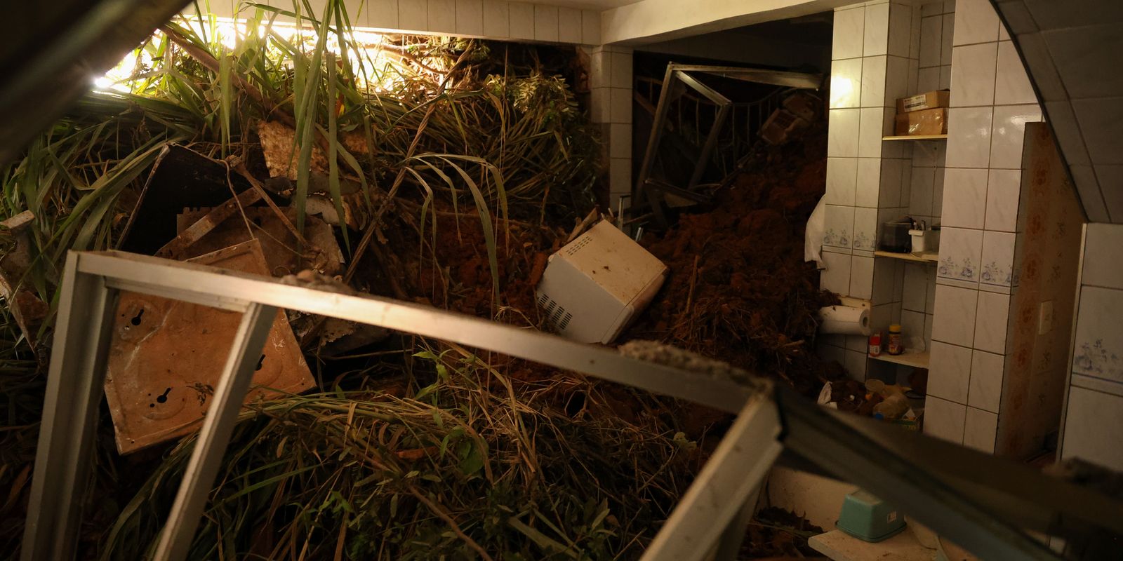 Chuvas em Juiz de Fora e Ubá deixam 64 mortos na Zona da Mata