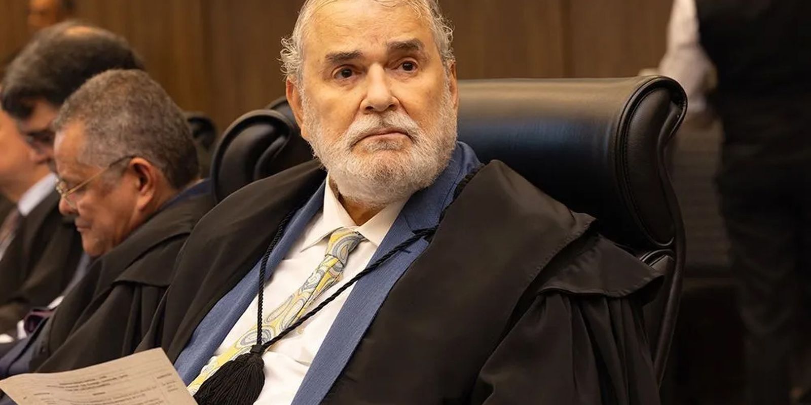 Desembargador assume posto no STJ após afastamento de ministro em