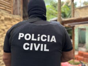 mulher presa homicídio Encruzilhada