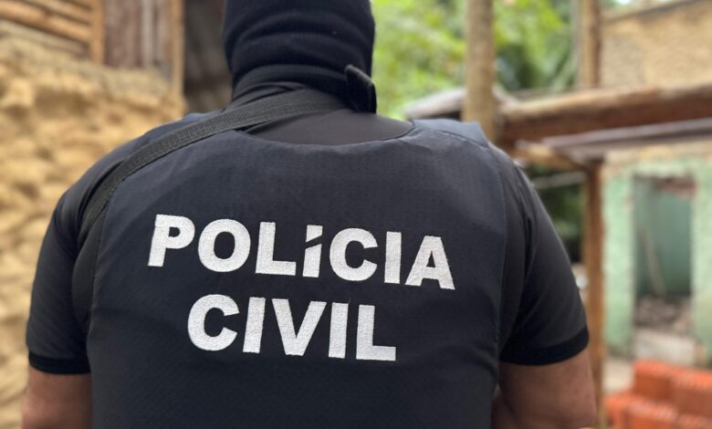 mulher presa homicídio Encruzilhada