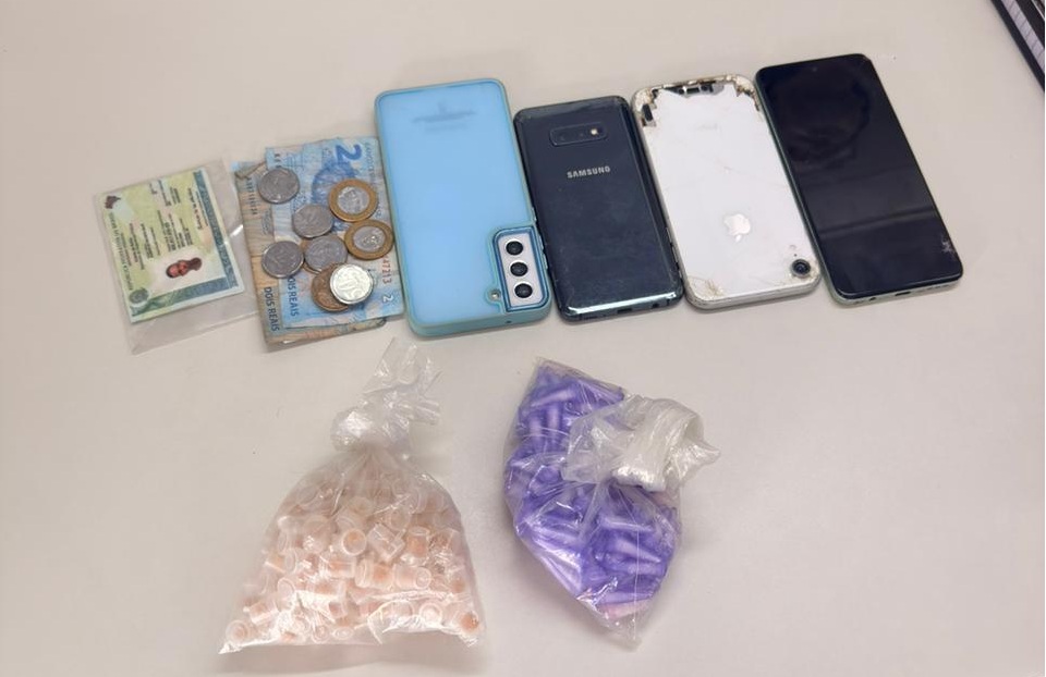 Polícia Militar prende homem com 116 pedras de crack em Paripe