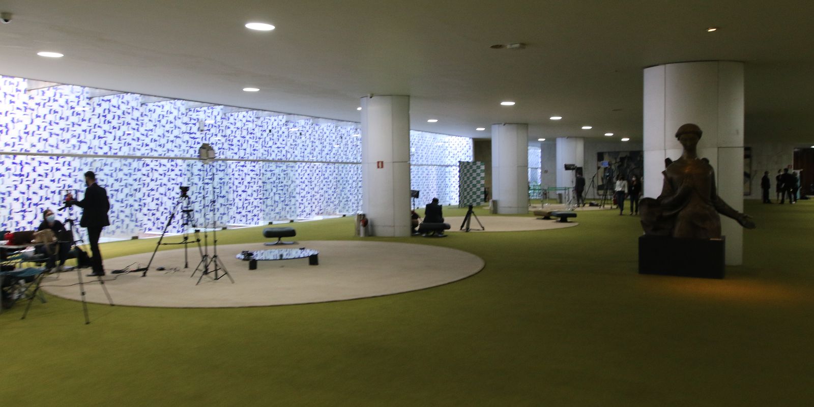 Sindicatos repudiam violência contra jornalista Manuela Borges na Câmara