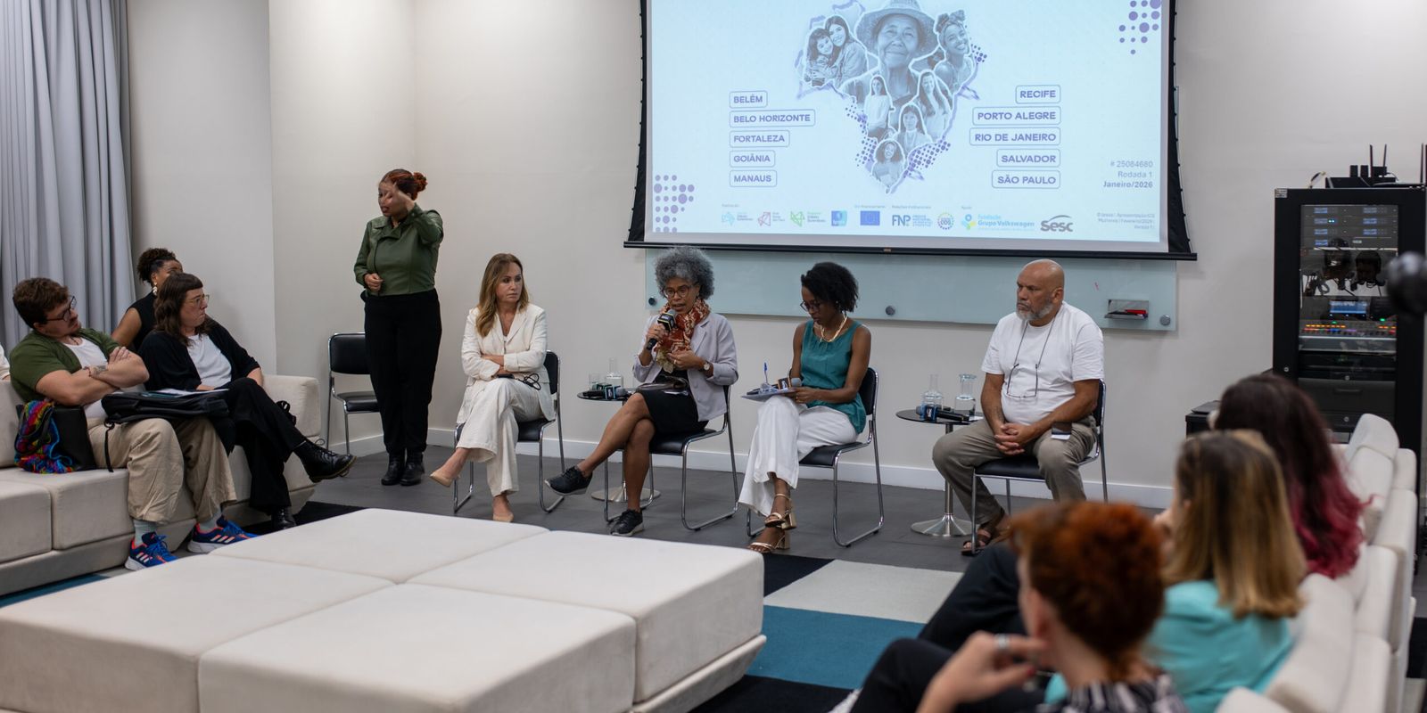 Estudo revela que 71% das mulheres sofrem assédio em espaços públicos