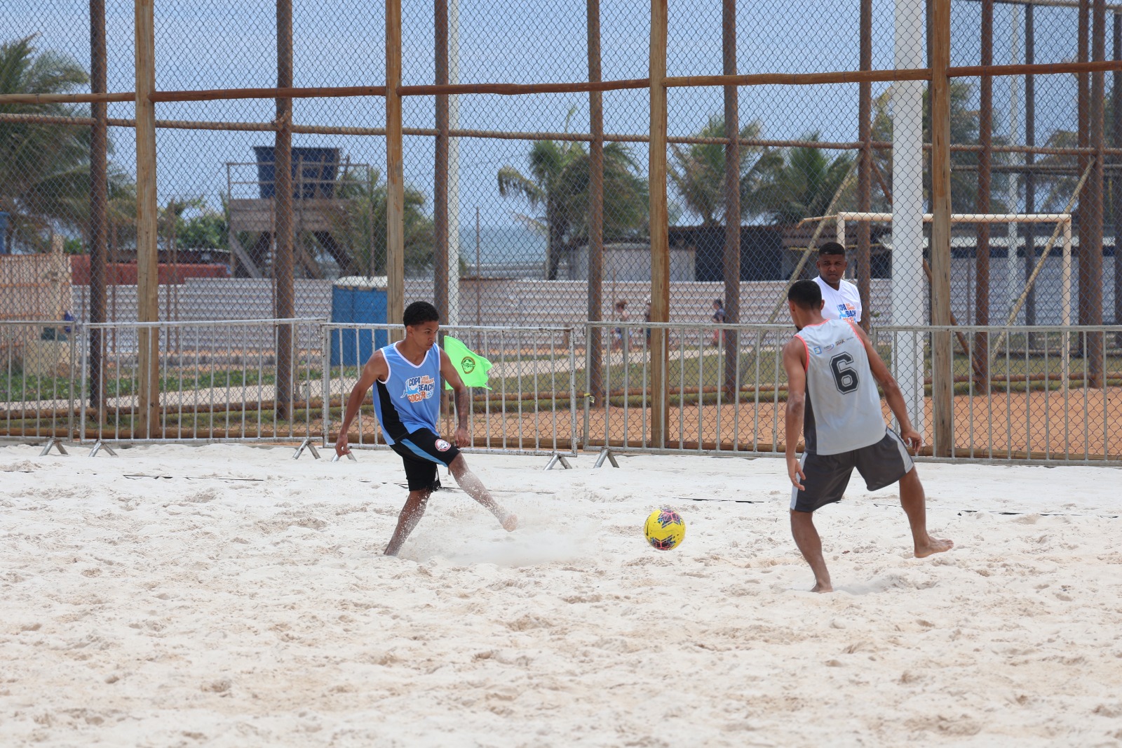 Copa Metropolitana de Beach Soccer agita Salvador com finais