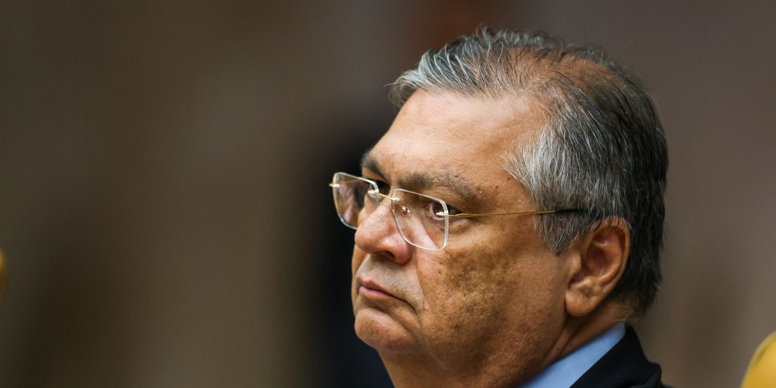 Ministro Flávio Dino suspende quebra de sigilo de Lulinha na CPMI