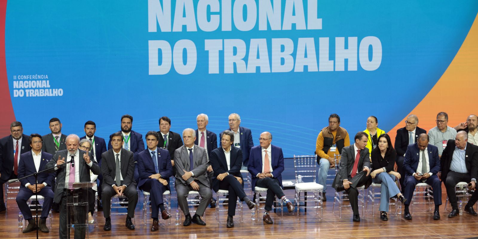 Lula propõe negociação para o fim da escala 6×1 nesta terça (3)
