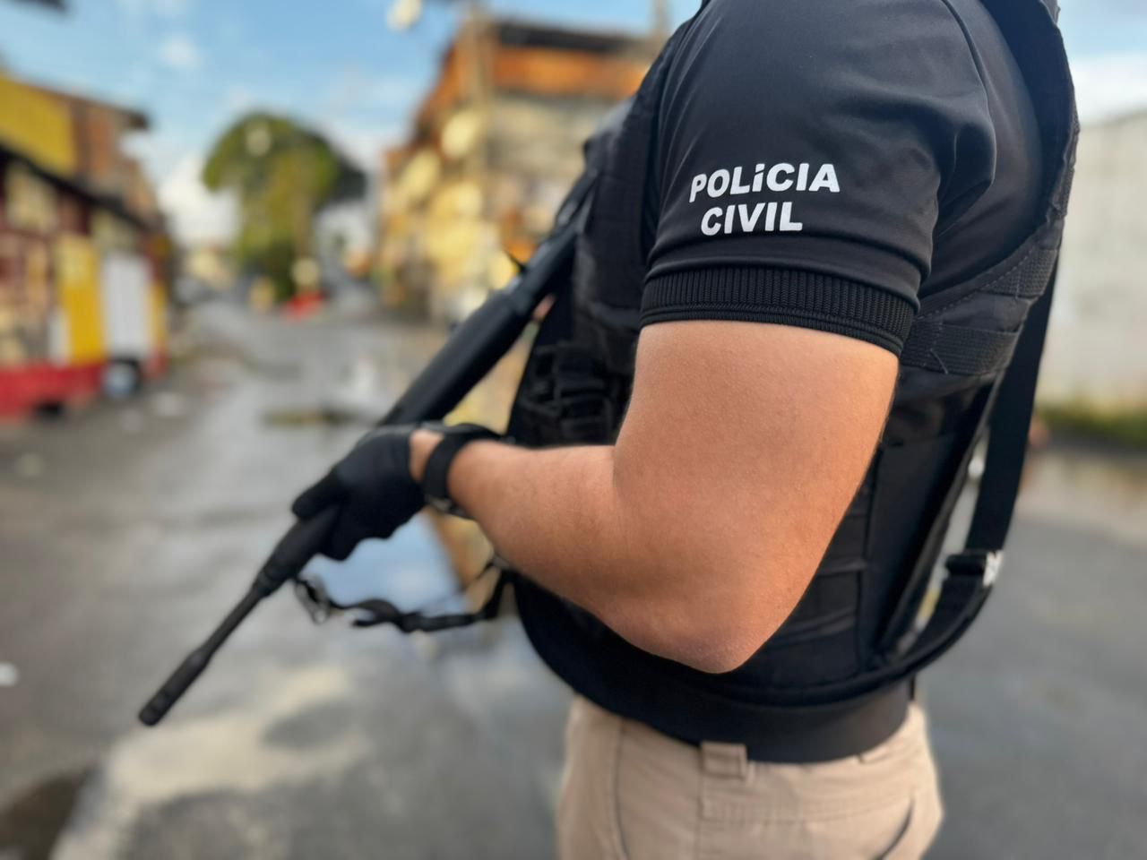 Homem de 46 anos é preso por golpe de cheques falsos em Serrinha