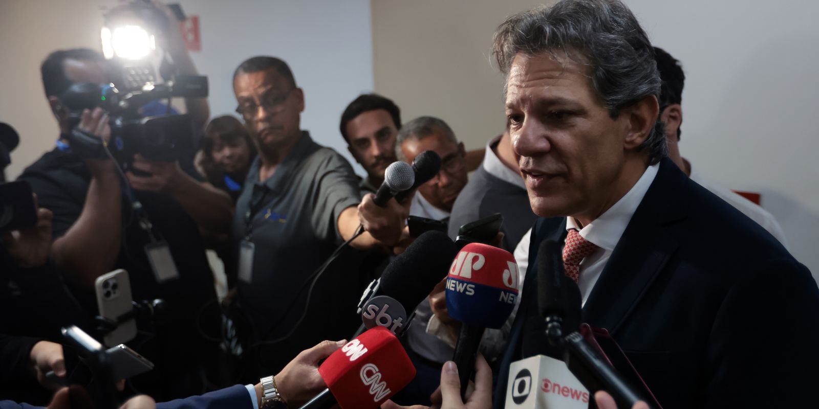 Haddad projeta impacto mínimo de conflito na economia brasileira agora