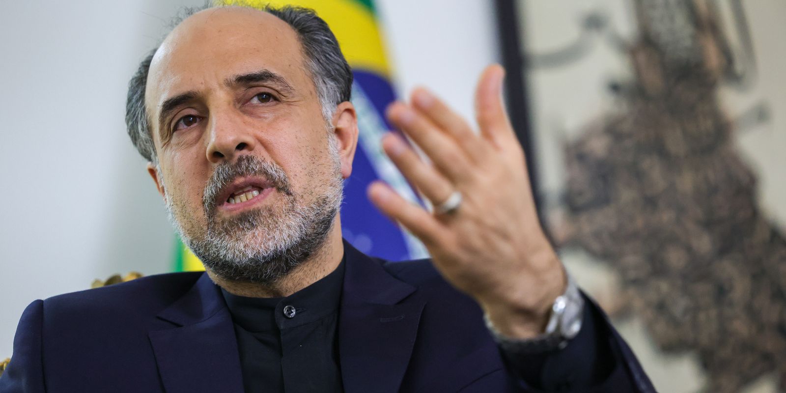 Irã critica EUA e diz que diálogo se tornou ‘piada mundial