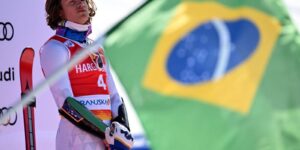 Lucas Pinheiro esqui