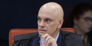 Moraes nega visita Bolsonaro