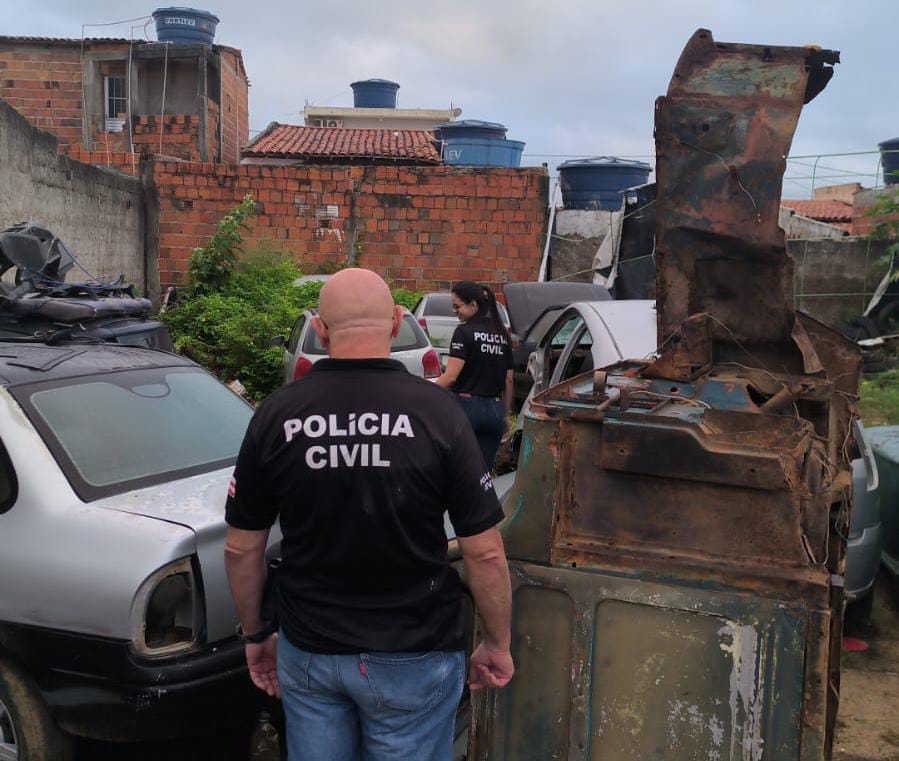 Polícia Civil prende homem e apreende 4 armas e R$ 9 mil em Monte Santo