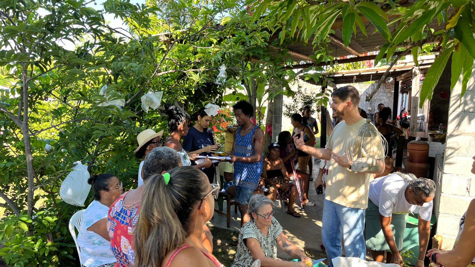 Itapuã: Práticas Sustentáveis da Embasa Transformam Realidade de Mulheres