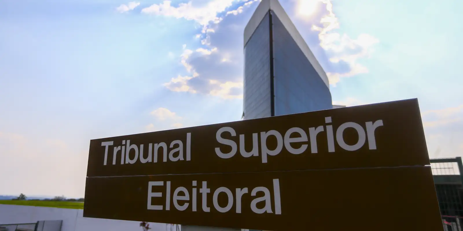 TSE restringe uso de IA em eleições de outubro a 72 horas do pleito