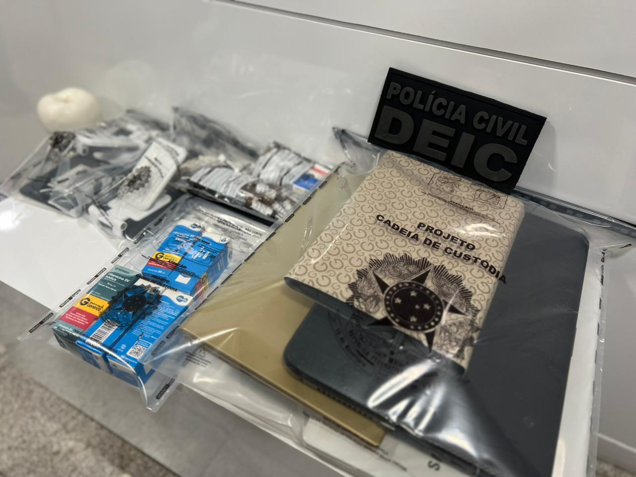 Polícia da Bahia prende 12 em ação contra venda ilegal de medicamentos