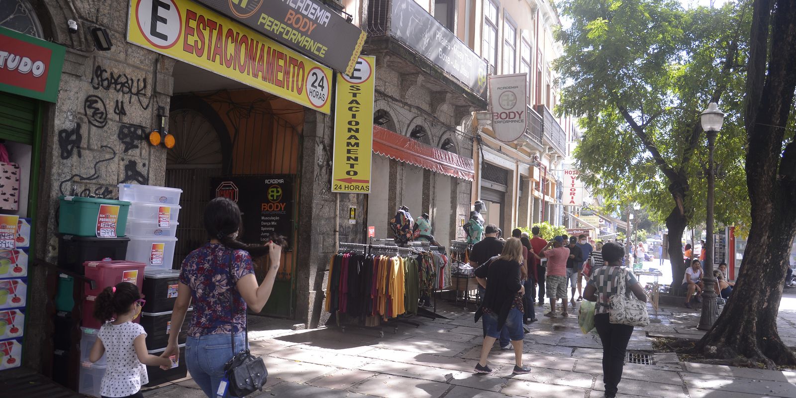 Vendas do comércio varejista crescem 0,4% em janeiro de 2026 e batem recorde