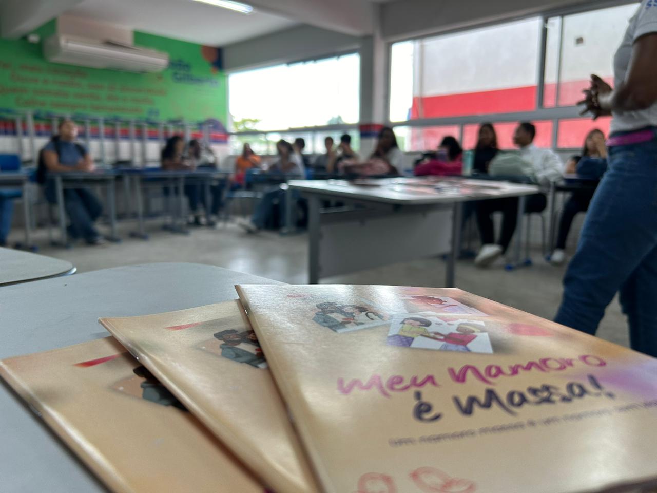 SPREV debate violência em relacionamentos com alunos do 1º ano em Salvador