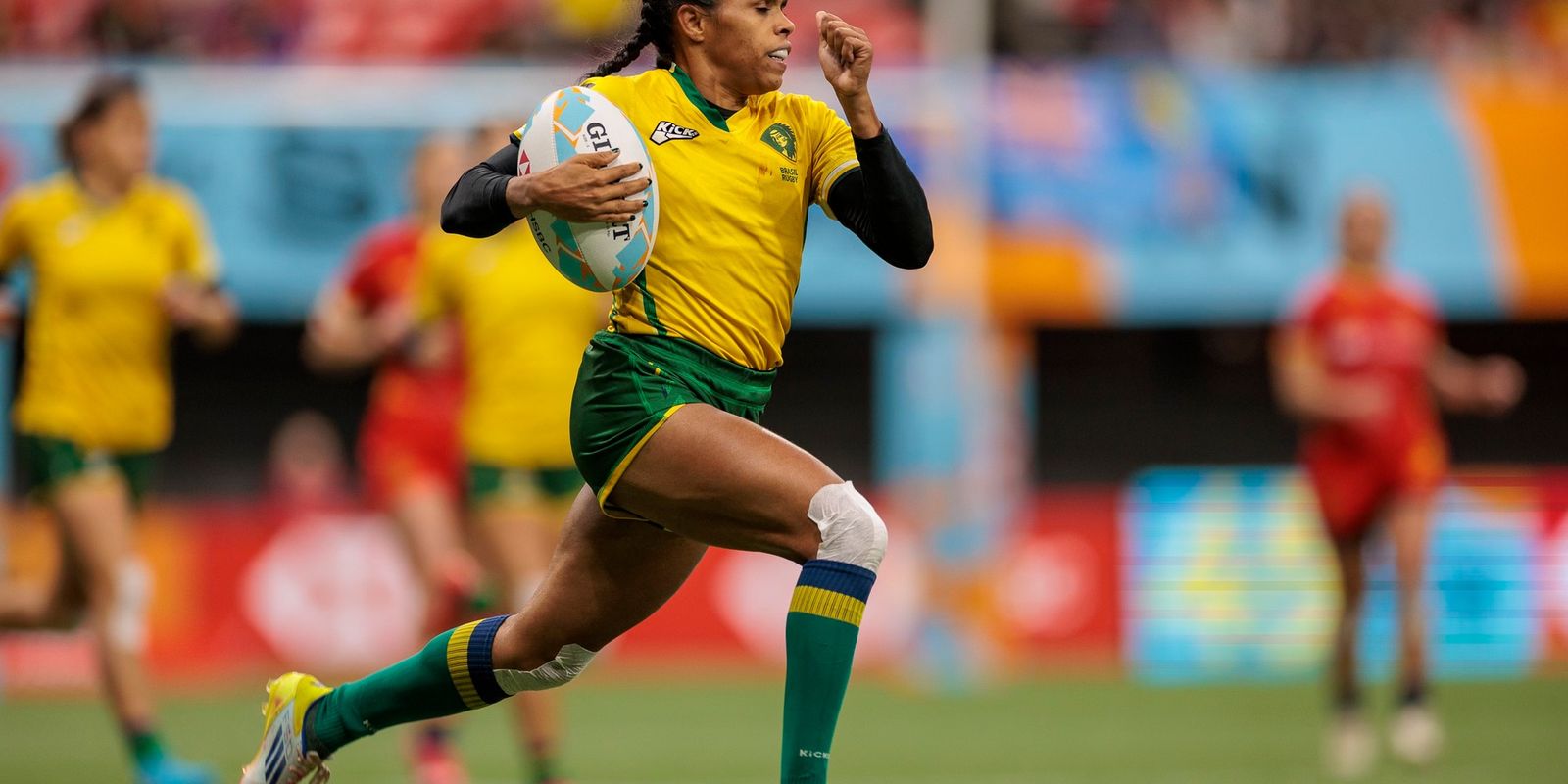 Yaras buscam vaga na elite do rugby mundial com estrela Thalia Costa