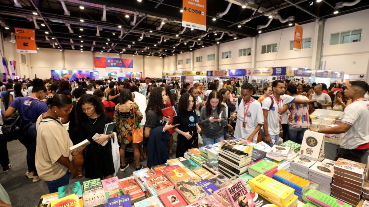 Bahia promove diversidade literária em Bienal do Livro 2026