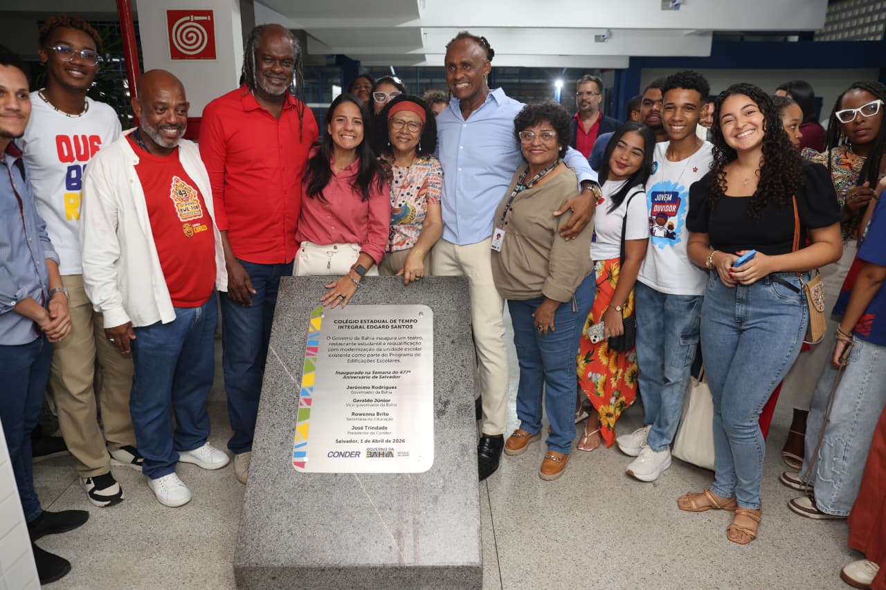 Governo da Bahia entrega colégio Edgard Santos modernizado em Salvador