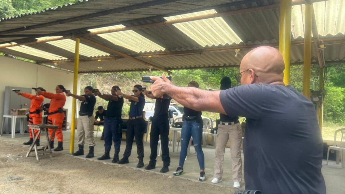SSP realiza curso de tiro exclusivo para mulheres na Bahia