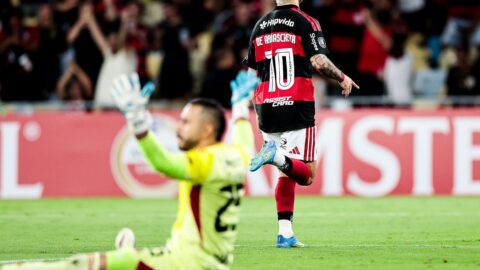 Flamengo aplica goleada no Maracanã e consolida liderança
