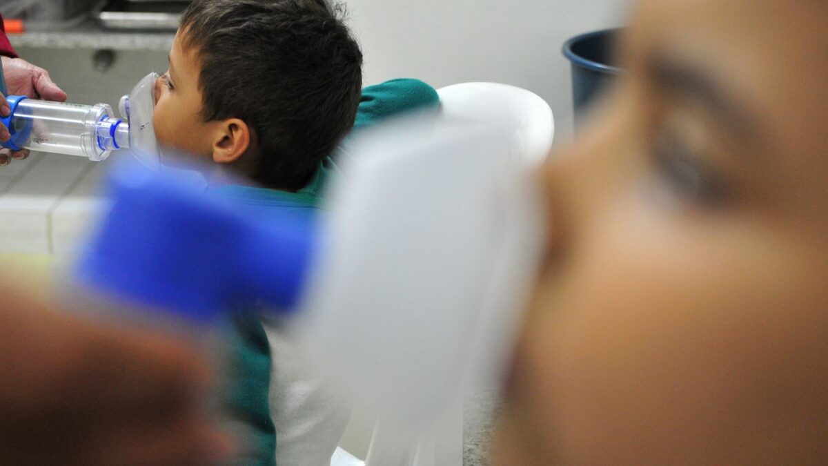 Goiás decreta emergência por SRAG; bebês respondem por 42% dos casos