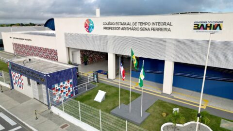 Governo da Bahia inaugura escola e amplia investimentos em Ipirá