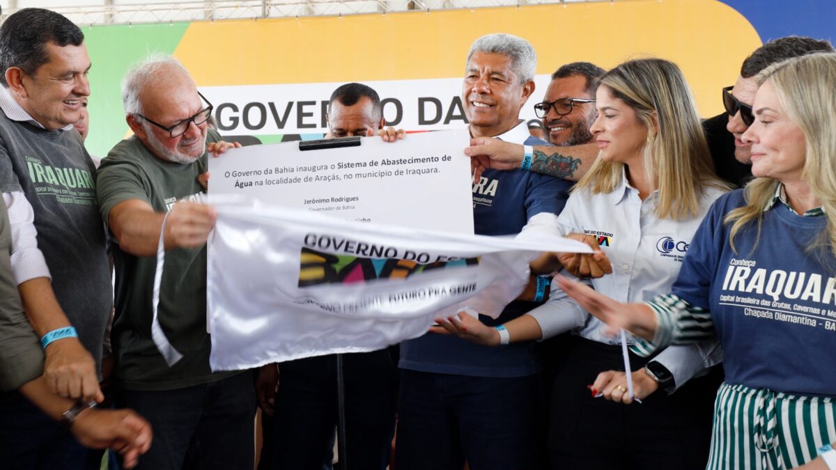 Jerônimo Rodrigues garante água e internet para famílias na Chapada