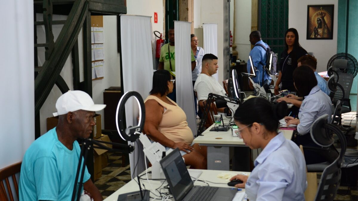 Lauro de Freitas recebe projeto que leva saúde e justiça à periferia de direitos