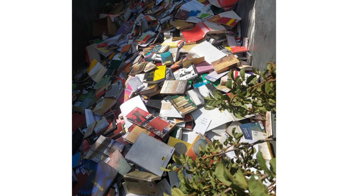 Prefeitura de Osasco descarta livros de biblioteca e enfrenta críticas