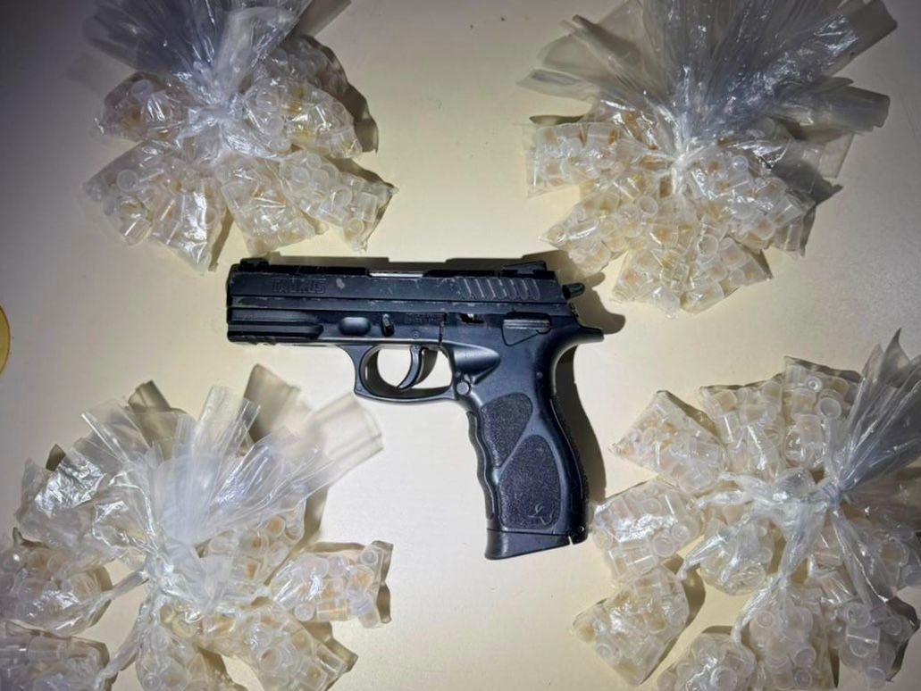 PMBA prende suspeito de ataque a policiais com drogas e arma em Portão