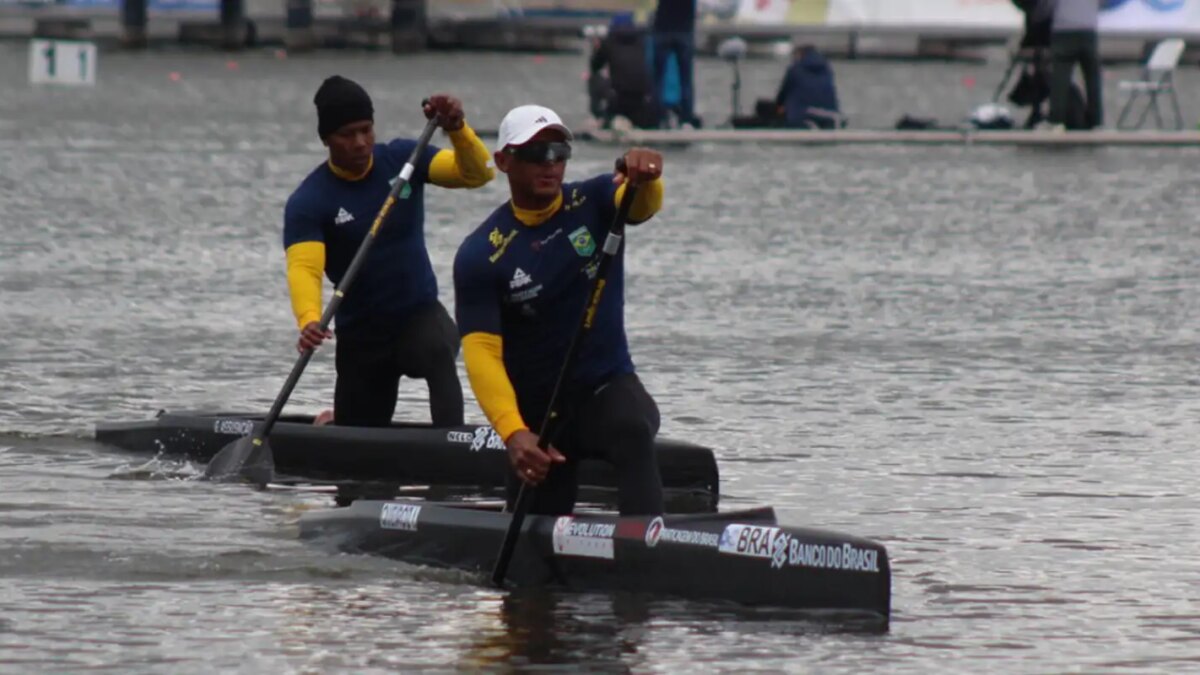 Atletas brasileiros lideram com dois ouros em Copa de Canoagem