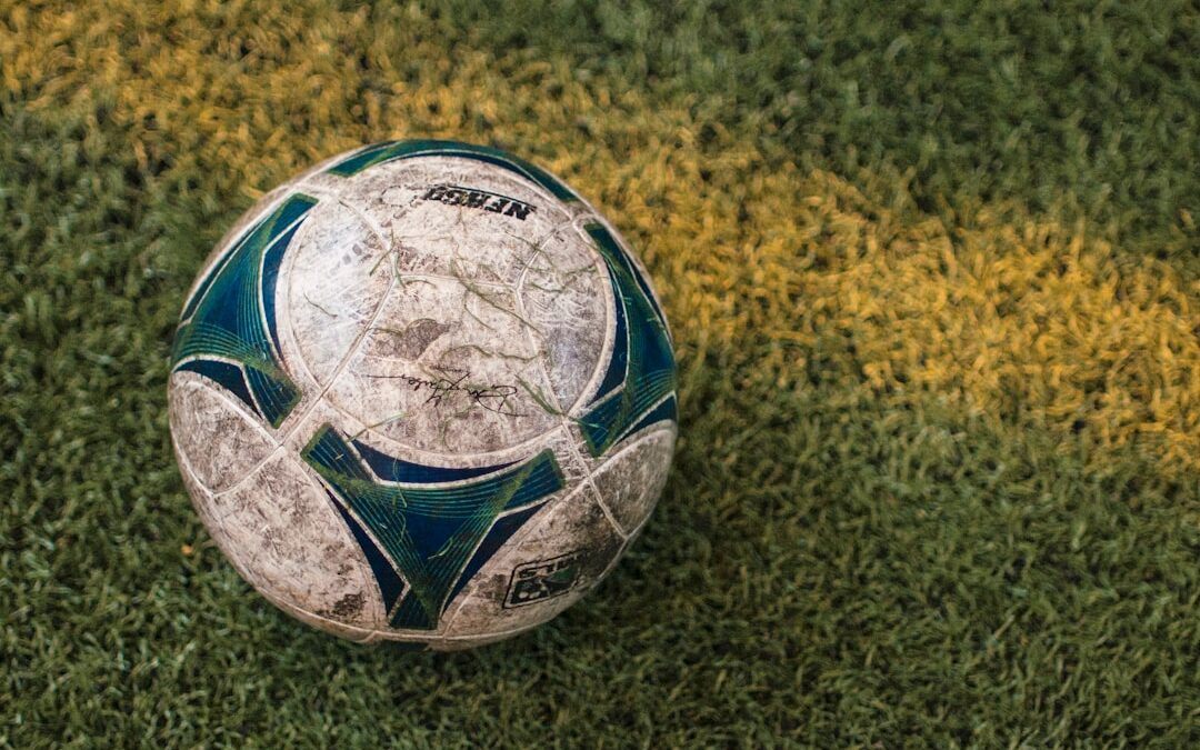 Coritiba ofusca Neymar e afunda Santos na zona de rebaixamento