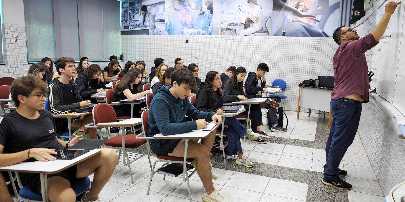 Estudantes Fies renegociam dívidas com até 99% de desconto