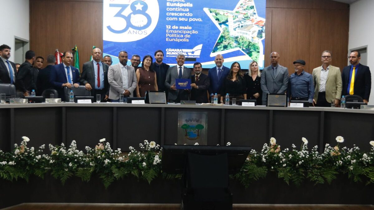 Jerônimo Rodrigues recebe honrarias e anuncia investimentos em Eunápolis