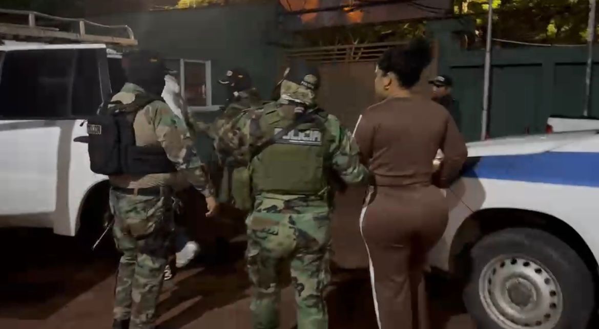Líder de facção preso na Bolívia desmantela rota de drogas e armas
