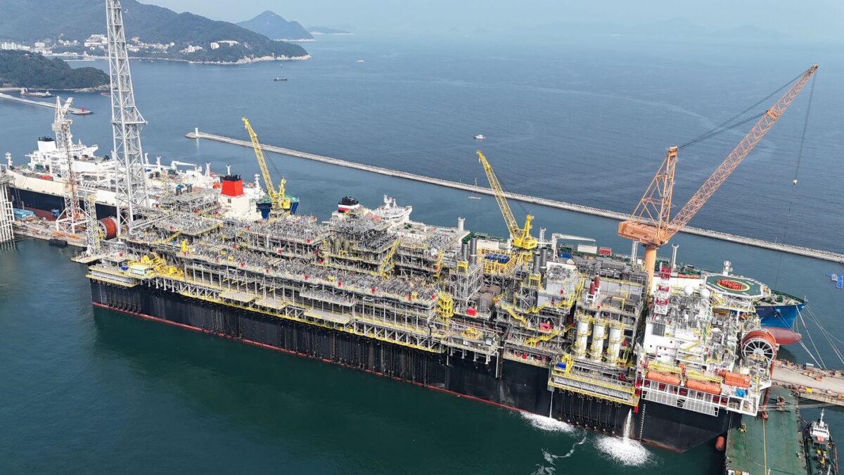 Petrobras inicia P-79 e eleva produção de petróleo e gás no Brasil