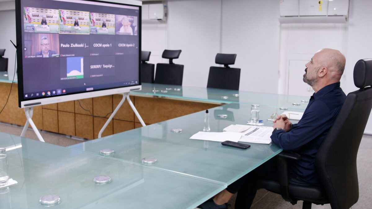 Congresso avalia MP para garantir piso salarial docente