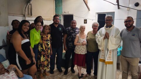 Servidores da Secom fortalecem apoio a idosas em Salvador