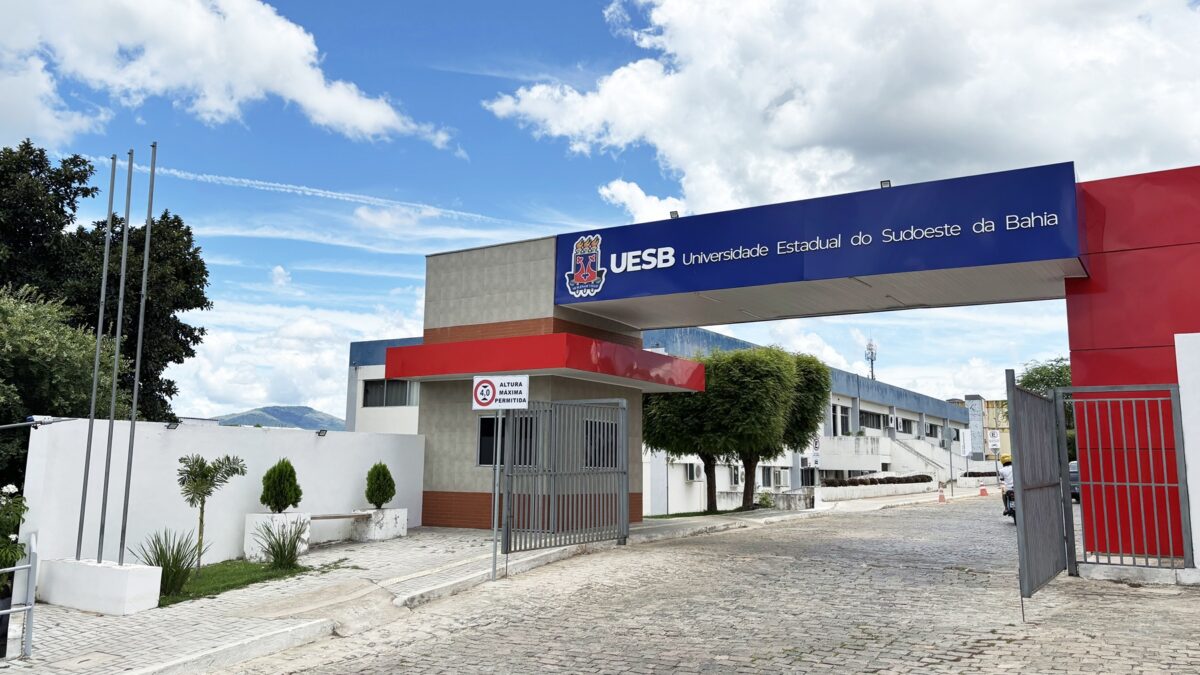 Uesb abre seleção para professores substitutos em três cidades baianas